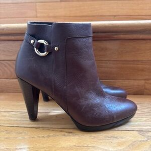 Banana Republic Women's Leather Boots Size 8.5 Brown Ankle Boots Side Zipper